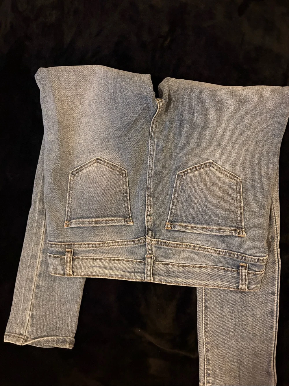Crystal Rock Distressed Straight Leg Jeans – Juniors Size 15